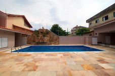 Casa em Peruíbe - Peruíbe: casa c churrasq e piscina a 200m da praia