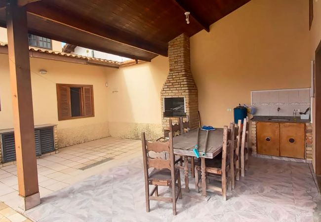 Casa em Peruíbe - Incrível casa c Wi-Fi a 280 m do mar em Peruíbe/SP Casa em Peruíbe - Incrível casa c Wi-Fi a 280 m do mar em Peruíbe/SP