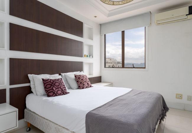 Apartamento em Rio de Janeiro - LC2207 (Barra) Apartamento em Rio de Janeiro - LC2207 (Barra)