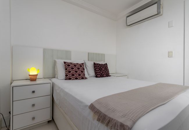 Apartamento em Rio de Janeiro - LC2207 (Barra) Apartamento em Rio de Janeiro - LC2207 (Barra)