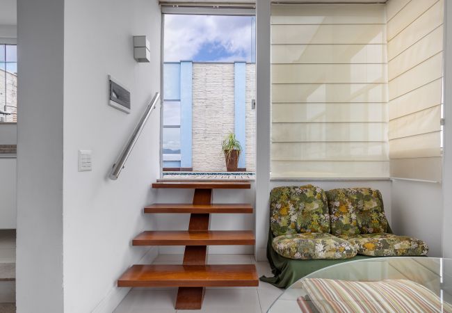 Apartamento em Rio de Janeiro - LC2207 (Barra) Apartamento em Rio de Janeiro - LC2207 (Barra)