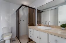 Apartamento em Rio de Janeiro - LC2207 (Barra)