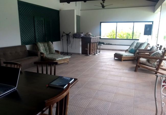 Casa em Itu - Bela Chácara com sauna, lareira e lazer em Itu/SP Casa em Itu - Bela Chácara com sauna, lareira e lazer em Itu/SP
