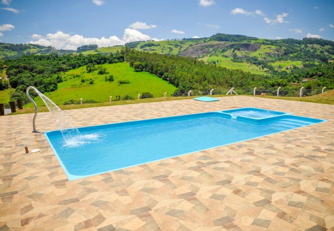 Casa em Socorro - Incrível chácara com piscina e Wi-Fi em Socorro/SP Casa em Socorro - Incrível chácara com piscina e Wi-Fi em Socorro/SP