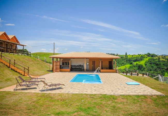 Casa em Socorro - Incrível chácara com piscina e Wi-Fi em Socorro/SP Casa em Socorro - Incrível chácara com piscina e Wi-Fi em Socorro/SP