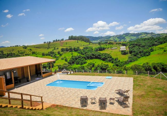 Casa em Socorro - Incrível chácara com piscina e Wi-Fi em Socorro/SP Casa em Socorro - Incrível chácara com piscina e Wi-Fi em Socorro/SP