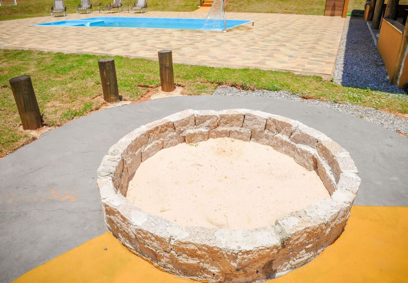 Casa em Socorro - Incrível chácara com piscina e Wi-Fi em Socorro/SP Casa em Socorro - Incrível chácara com piscina e Wi-Fi em Socorro/SP