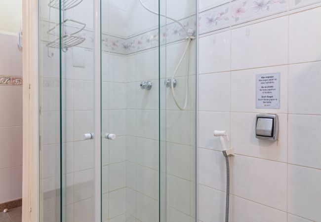 Apartamento em Rio de Janeiro - STC905 (Zona3) Apartamento em Rio de Janeiro - STC905 (Zona3)