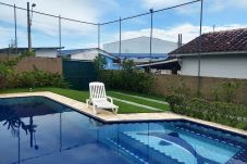 Casa em Caraguatatuba - Casa c piscina a 700m da Praia de Caraguatatuba/SP