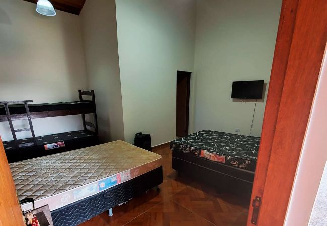 Casa em Mairinque - Casa de campo com Wi-Fi e Piscina em Mairinque/SP Casa em Mairinque - Casa de campo com Wi-Fi e Piscina em Mairinque/SP