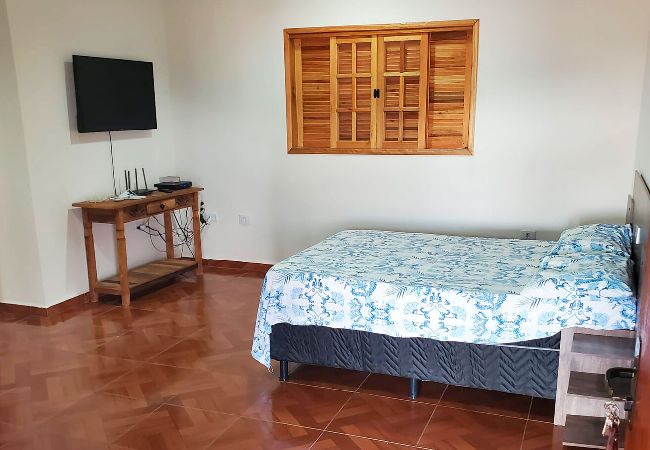 Casa em Mairinque - Casa de campo com Wi-Fi e Piscina em Mairinque/SP Casa em Mairinque - Casa de campo com Wi-Fi e Piscina em Mairinque/SP