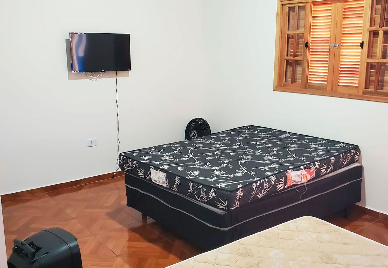 Casa em Mairinque - Casa de campo com Wi-Fi e Piscina em Mairinque/SP Casa em Mairinque - Casa de campo com Wi-Fi e Piscina em Mairinque/SP