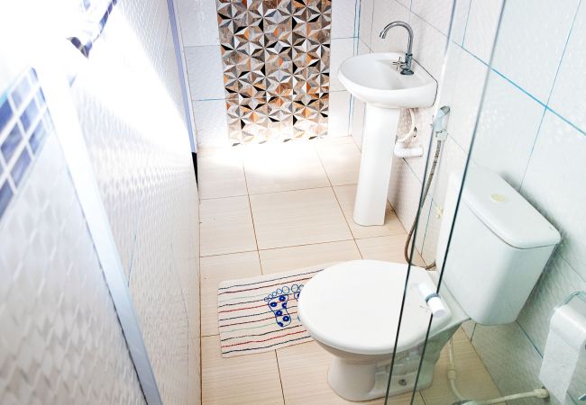 Casa em Camaçari - Casa com Churrasqueira e Piscina em Camaçari/BA Casa em Camaçari - Casa com Churrasqueira e Piscina em Camaçari/BA