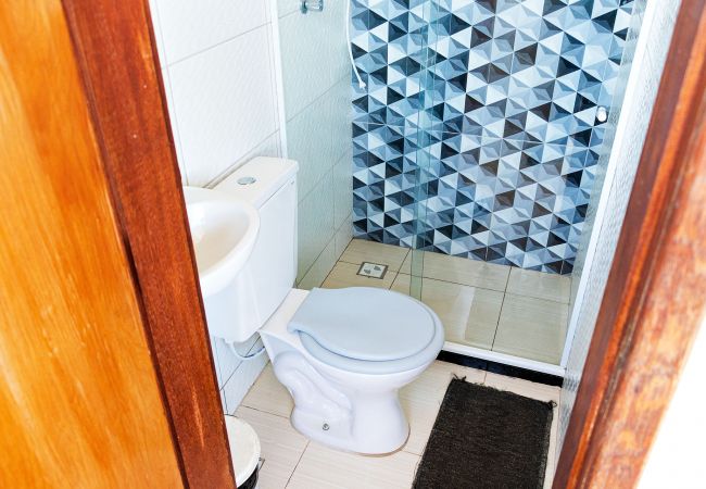 Casa em Camaçari - Casa com Churrasqueira e Piscina em Camaçari/BA Casa em Camaçari - Casa com Churrasqueira e Piscina em Camaçari/BA