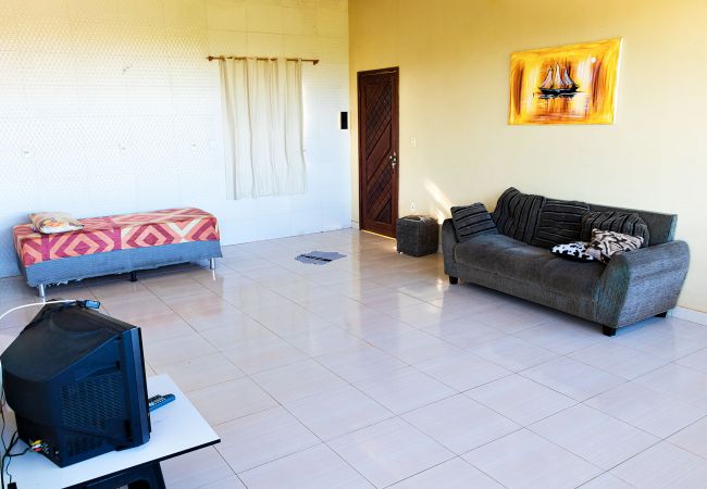 Casa em Camaçari - Casa com Churrasqueira e Piscina em Camaçari/BA Casa em Camaçari - Casa com Churrasqueira e Piscina em Camaçari/BA