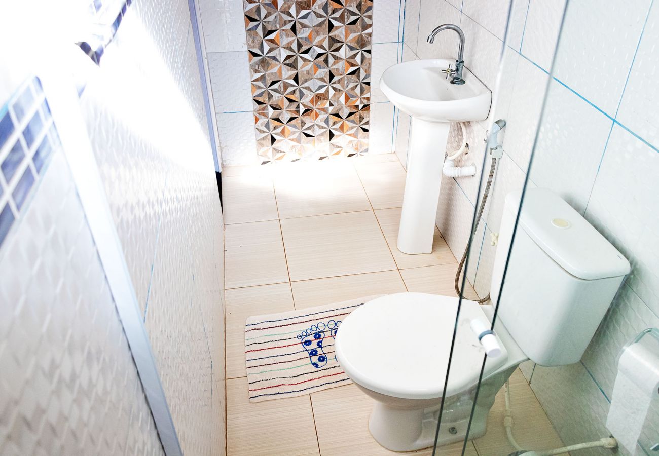 Casa em Camaçari - Casa com Churrasqueira e Piscina em Camaçari/BA Casa em Camaçari - Casa com Churrasqueira e Piscina em Camaçari/BA