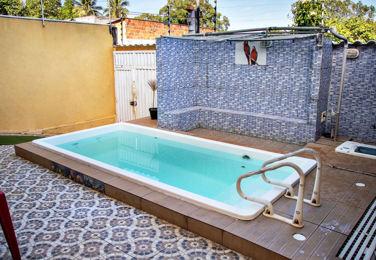 Casa em Camaçari - Casa com Churrasqueira e Piscina em Camaçari/BA Casa em Camaçari - Casa com Churrasqueira e Piscina em Camaçari/BA