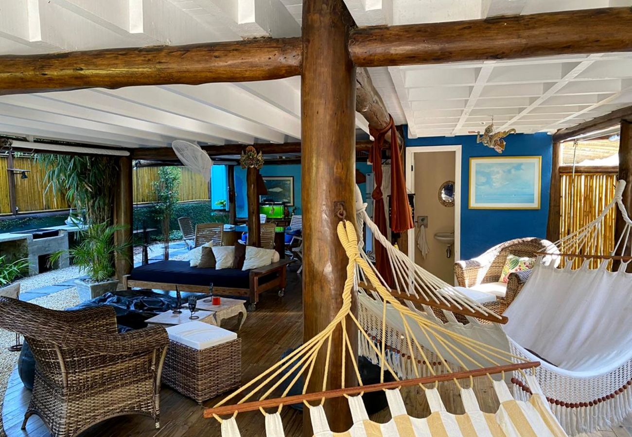 Casa em São Sebastião - Ótima Casa com deck gourmet na Praia da Baleia/SP Casa em São Sebastião - Ótima Casa com deck gourmet na Praia da Baleia/SP
