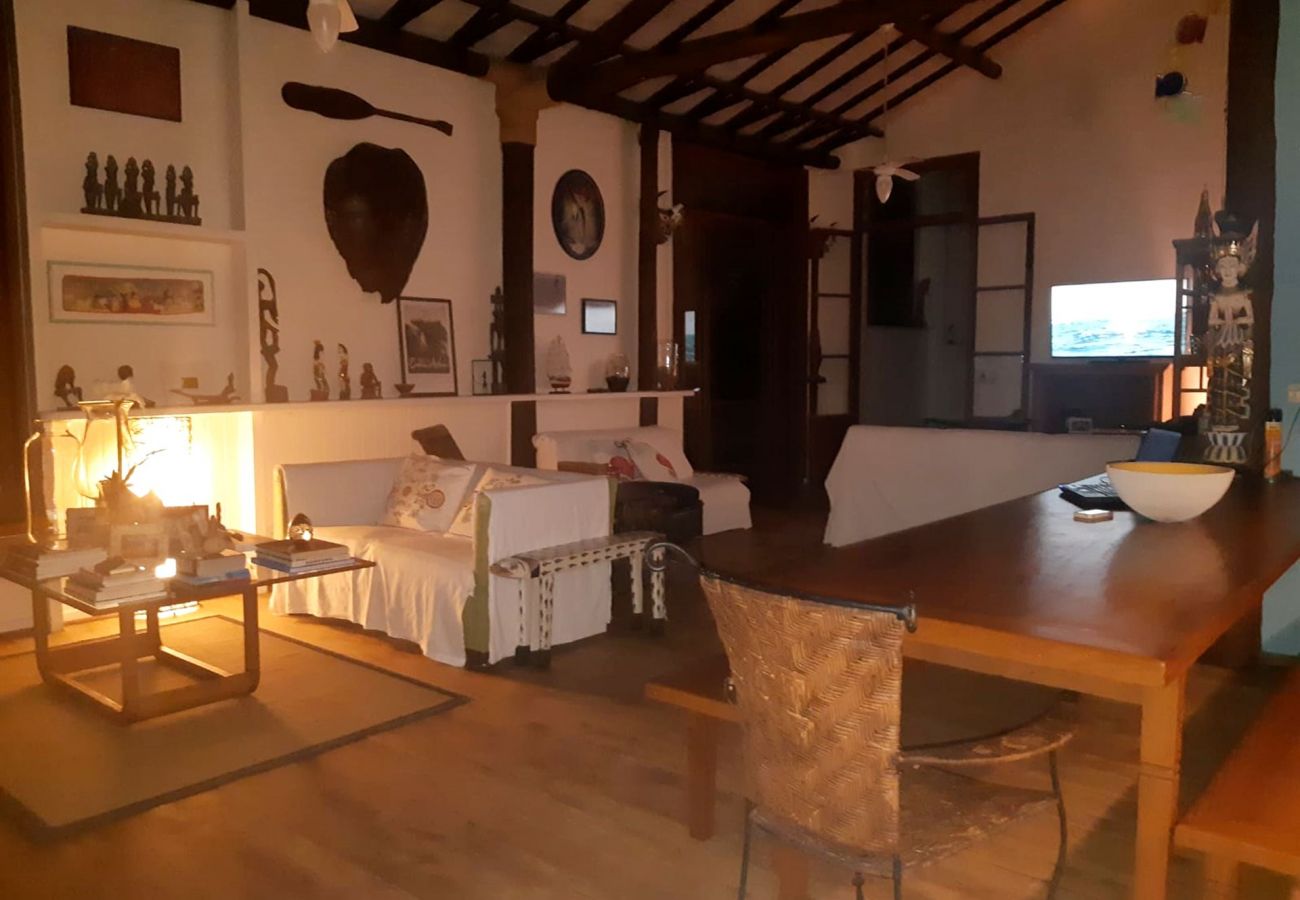 Casa em São Sebastião - Ótima Casa com deck gourmet na Praia da Baleia/SP Casa em São Sebastião - Ótima Casa com deck gourmet na Praia da Baleia/SP