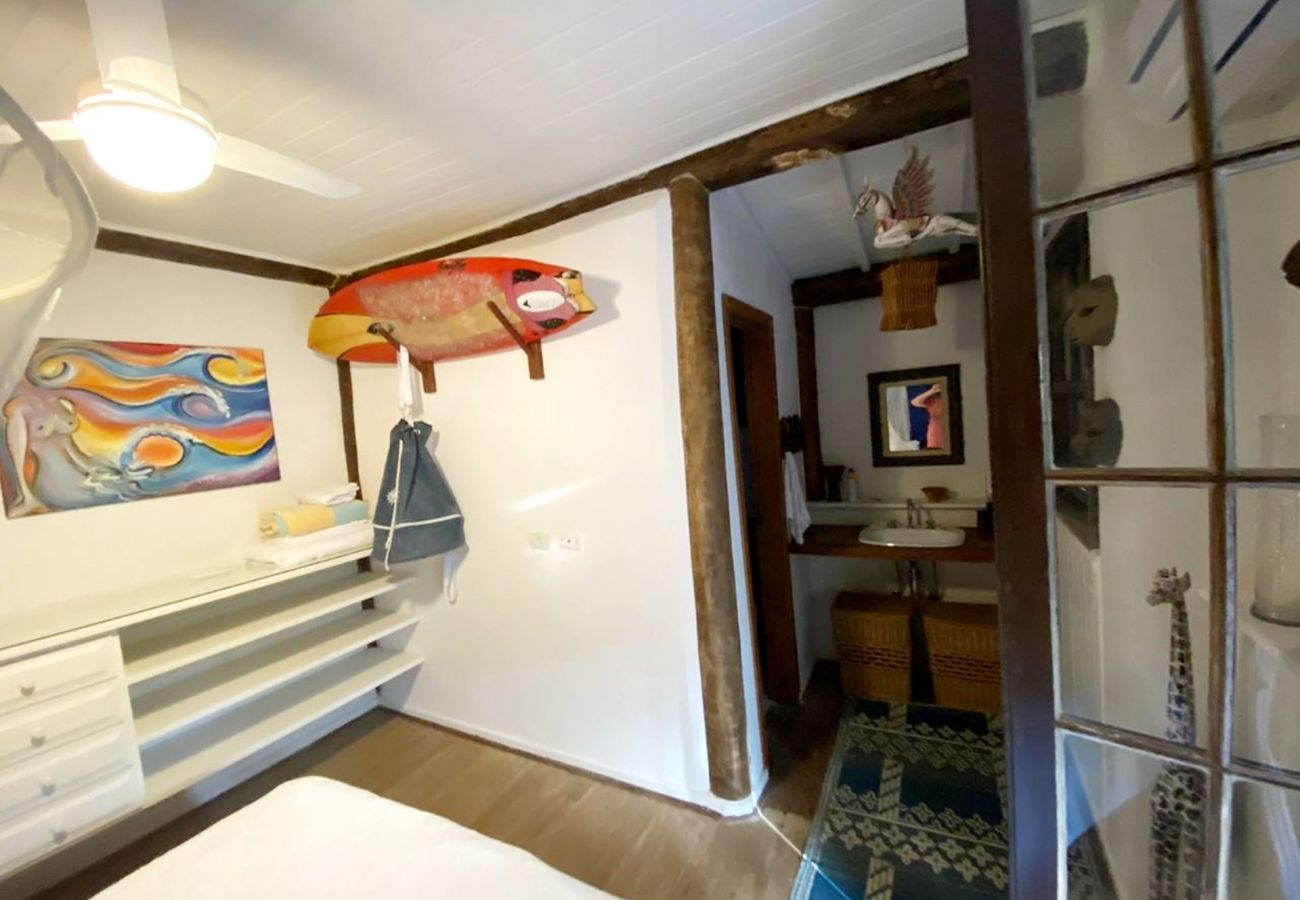 Casa em São Sebastião - Ótima Casa com deck gourmet na Praia da Baleia/SP Casa em São Sebastião - Ótima Casa com deck gourmet na Praia da Baleia/SP