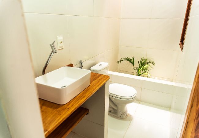 Apartamento em Fortim - Shekna Flat com Wi-Fi na Praia Pontal de Maceió/CE Apartamento em Fortim - Shekna Flat com Wi-Fi na Praia Pontal de Maceió/CE