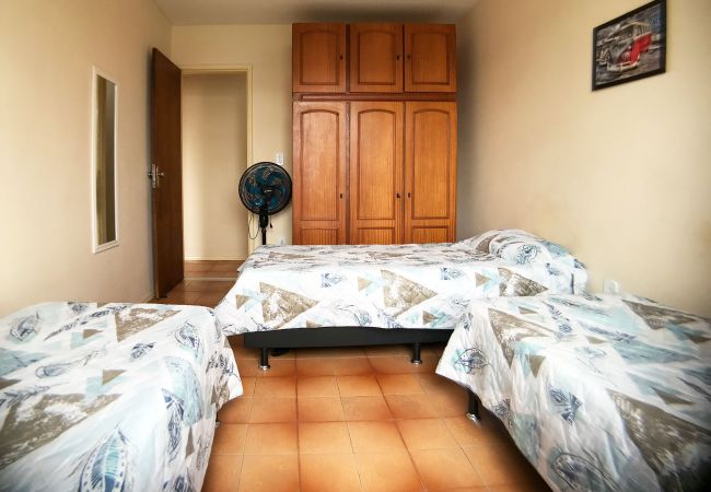 Apartamento em Cabo Frio - Apto com Wi-Fi a 5 min do mar em Cabo Frio/RJ Apartamento em Cabo Frio - Apto com Wi-Fi a 5 min do mar em Cabo Frio/RJ