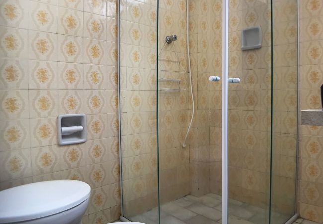 Apartamento em Cabo Frio - Apto com Wi-Fi a 5 min do mar em Cabo Frio/RJ Apartamento em Cabo Frio - Apto com Wi-Fi a 5 min do mar em Cabo Frio/RJ