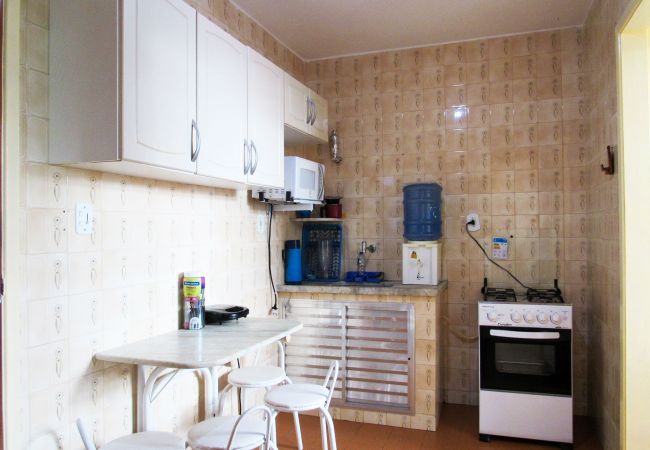 Apartamento em Cabo Frio - Apto com Wi-Fi a 5 min do mar em Cabo Frio/RJ Apartamento em Cabo Frio - Apto com Wi-Fi a 5 min do mar em Cabo Frio/RJ