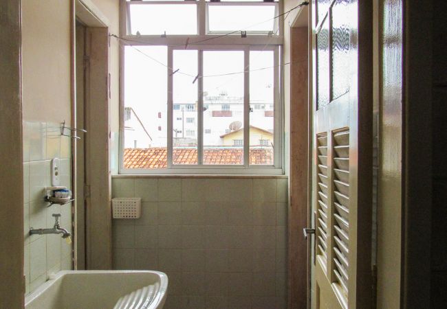 Apartamento em Cabo Frio - Apto com Wi-Fi a 5 min do mar em Cabo Frio/RJ Apartamento em Cabo Frio - Apto com Wi-Fi a 5 min do mar em Cabo Frio/RJ