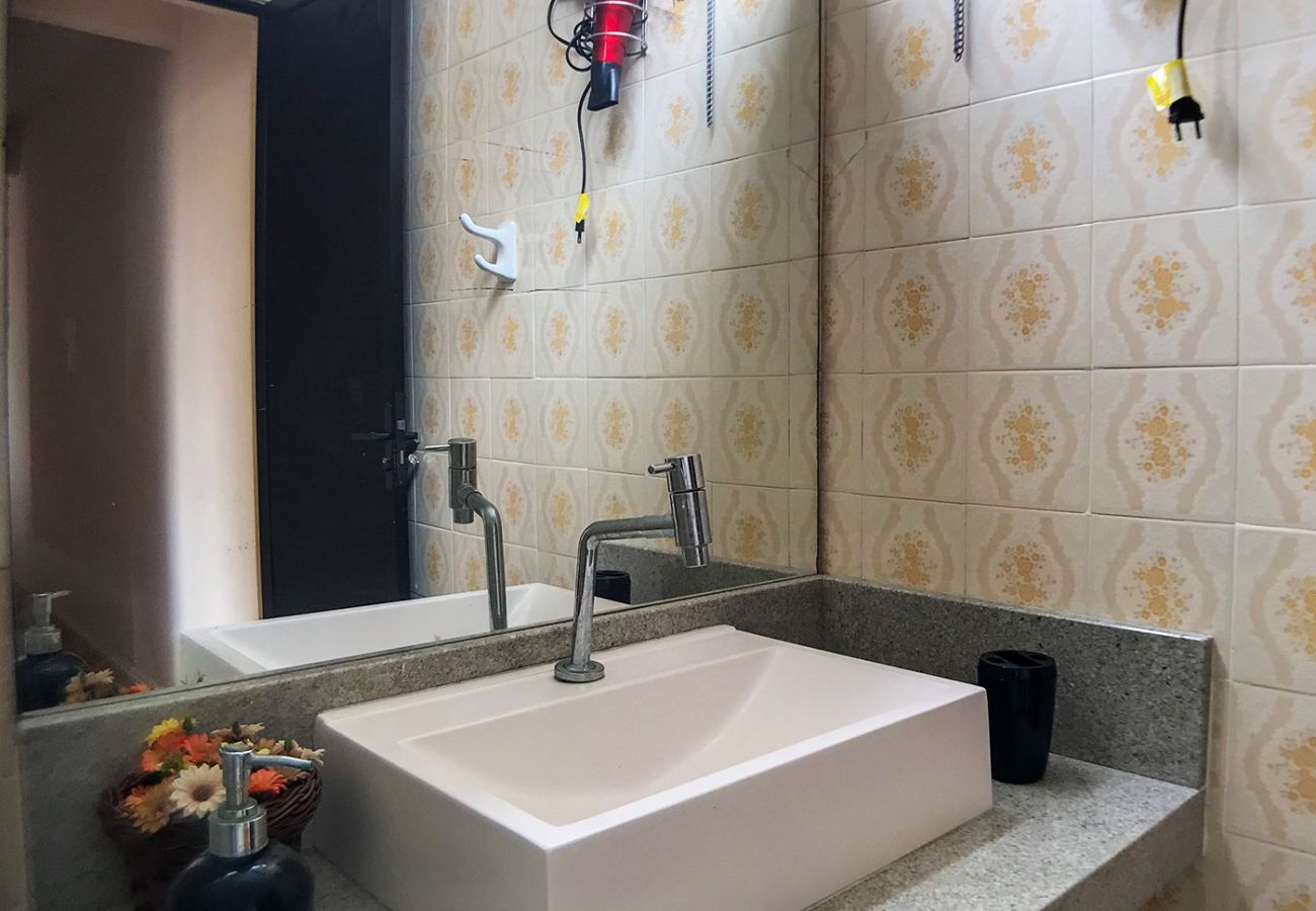 Apartamento em Cabo Frio - Apto com Wi-Fi a 5 min do mar em Cabo Frio/RJ Apartamento em Cabo Frio - Apto com Wi-Fi a 5 min do mar em Cabo Frio/RJ