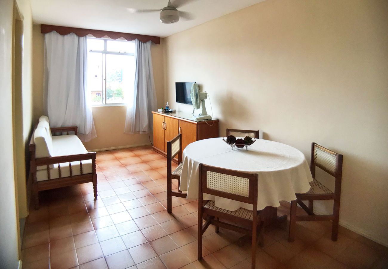 Apartamento em Cabo Frio - Apto com Wi-Fi a 5 min do mar em Cabo Frio/RJ Apartamento em Cabo Frio - Apto com Wi-Fi a 5 min do mar em Cabo Frio/RJ