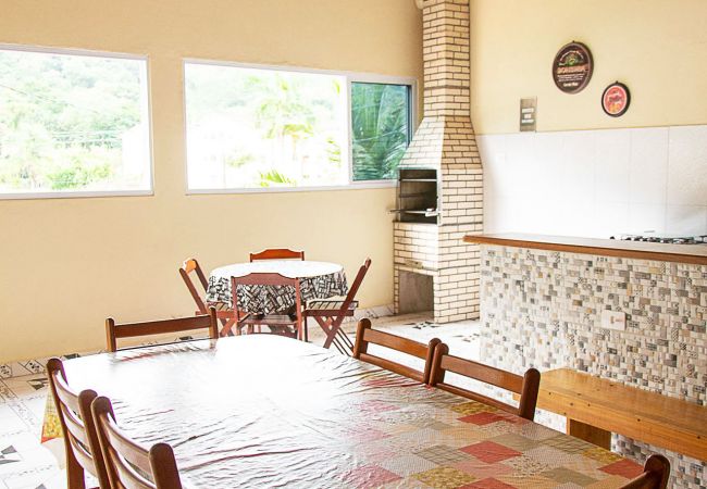 Casa em Ubatuba - Incrível casa com churrasqueira em Ubatuba/SP Casa em Ubatuba - Incrível casa com churrasqueira em Ubatuba/SP
