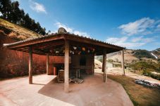 Casa em Joanópolis - Chácara c/ Piscina e Vista p/ Cachoeira dos Pretos