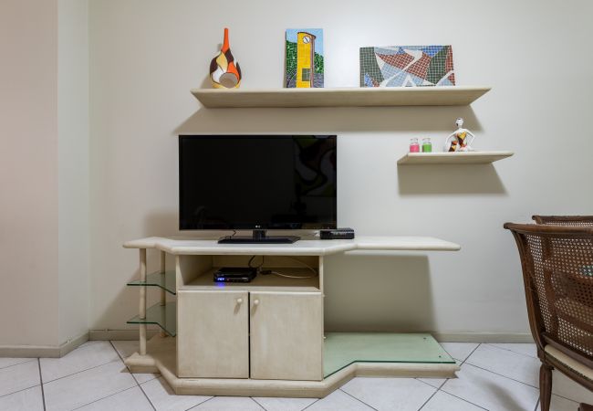 Apartamento em Rio de Janeiro - A303 (Zona2) Apartamento em Rio de Janeiro - A303 (Zona2)