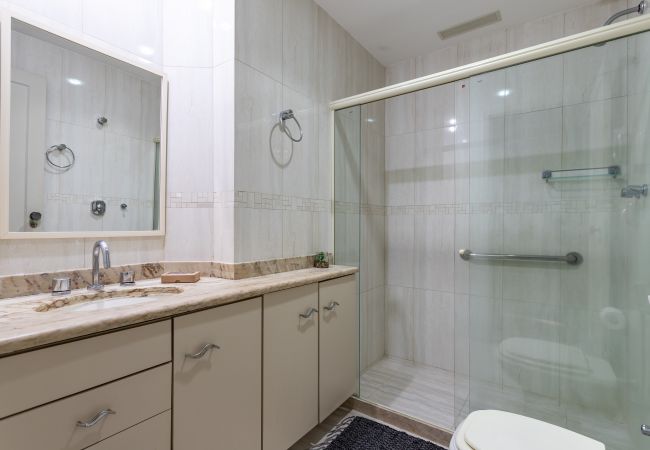 Apartamento em Rio de Janeiro - A303 (Zona2) Apartamento em Rio de Janeiro - A303 (Zona2)