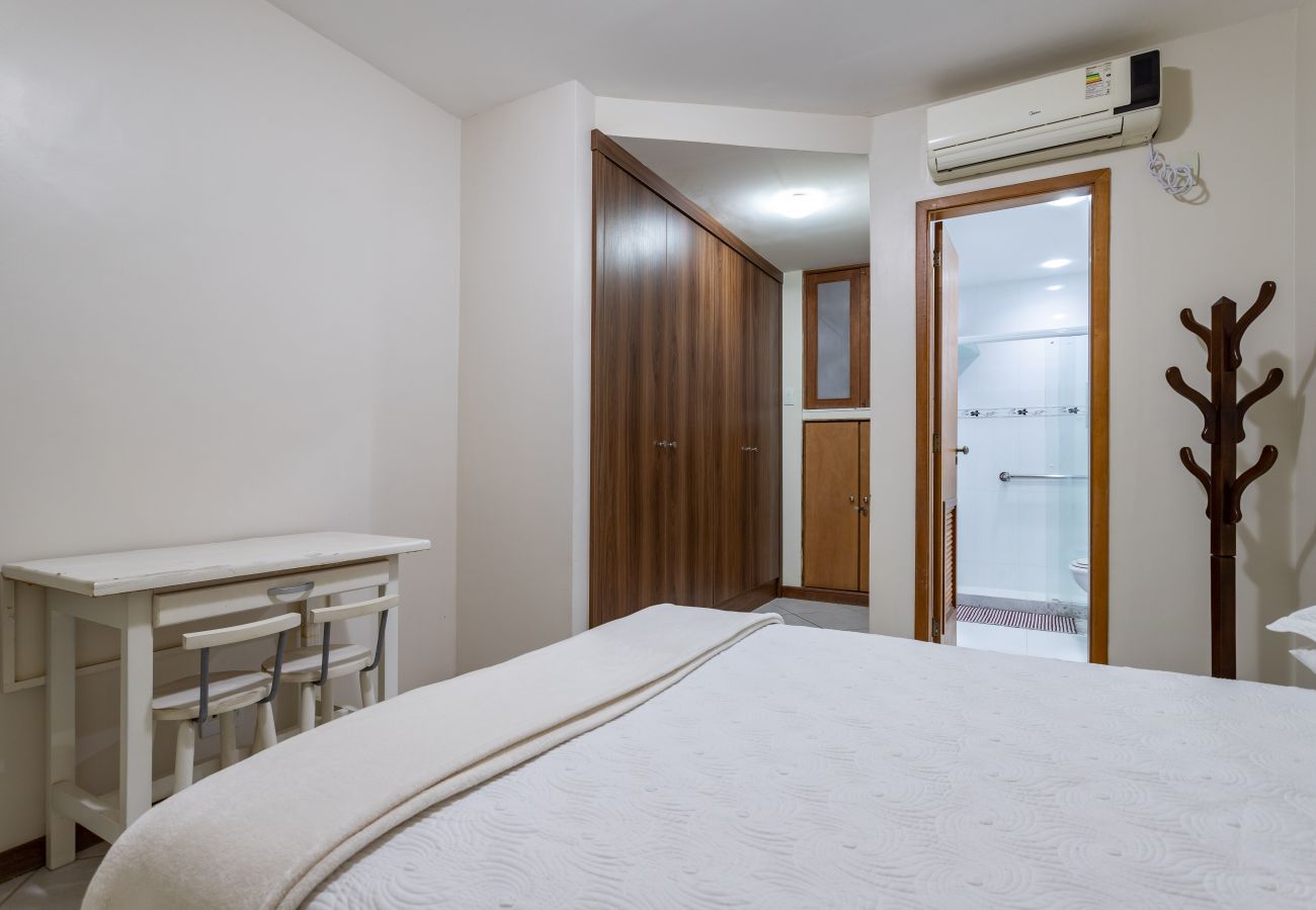 Apartamento em Rio de Janeiro - A303 (Zona2) Apartamento em Rio de Janeiro - A303 (Zona2)