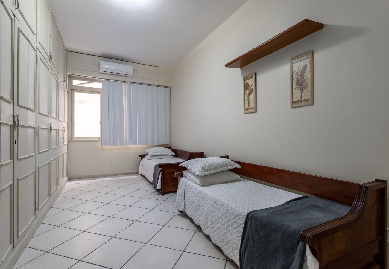 Apartamento em Rio de Janeiro - A303 (Zona2) Apartamento em Rio de Janeiro - A303 (Zona2)