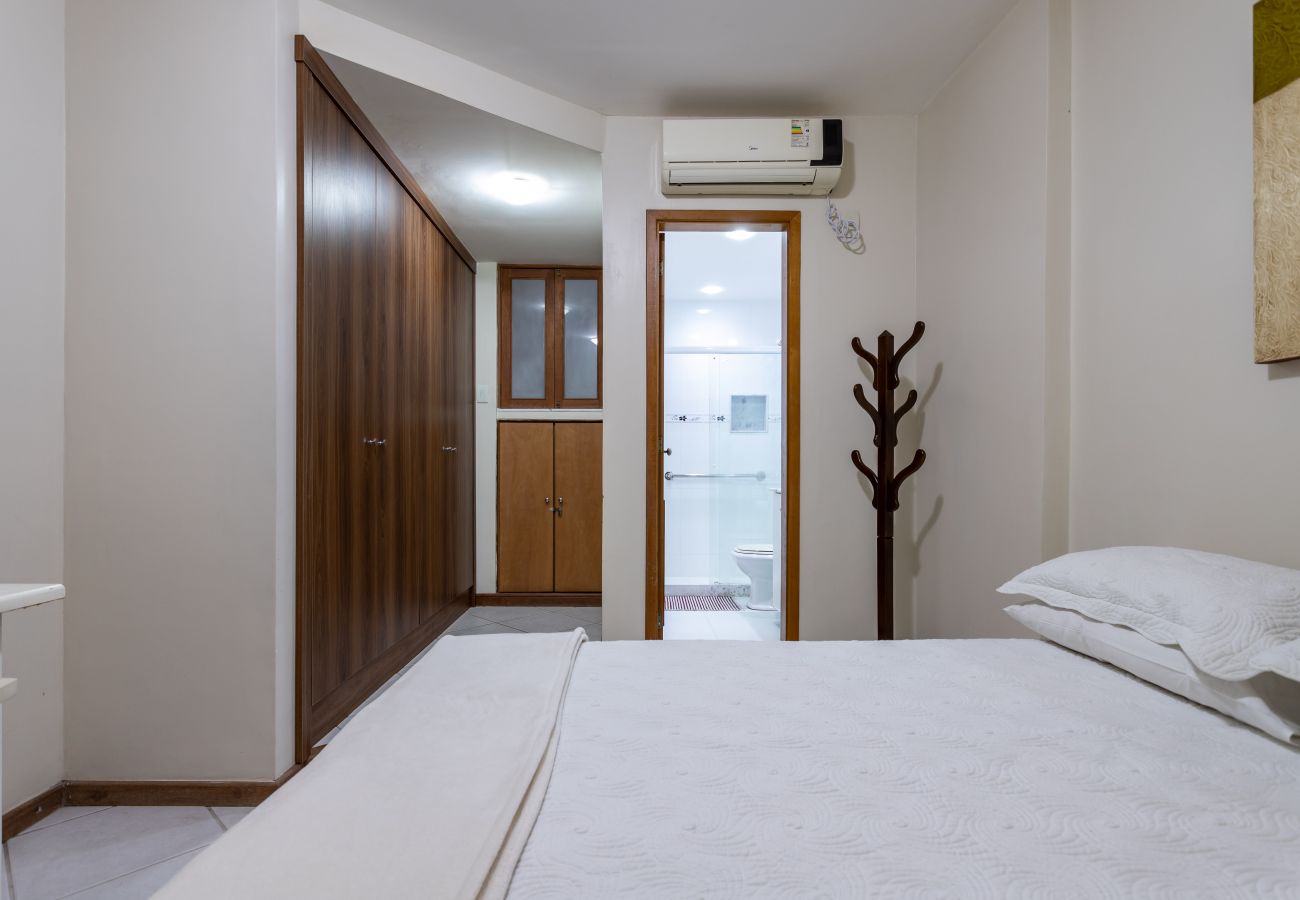 Apartamento em Rio de Janeiro - A303 (Zona2) Apartamento em Rio de Janeiro - A303 (Zona2)