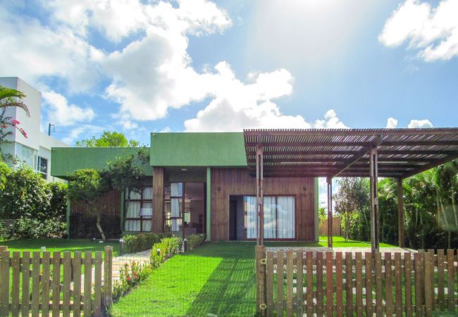 Casa em Camaçari - Casa c ótima infraestrutura e piscina, Camaçari/BA Casa em Camaçari - Casa c ótima infraestrutura e piscina, Camaçari/BA