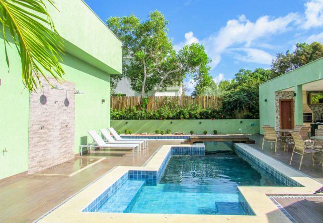 Casa em Camaçari - Casa c ótima infraestrutura e piscina, Camaçari/BA Casa em Camaçari - Casa c ótima infraestrutura e piscina, Camaçari/BA