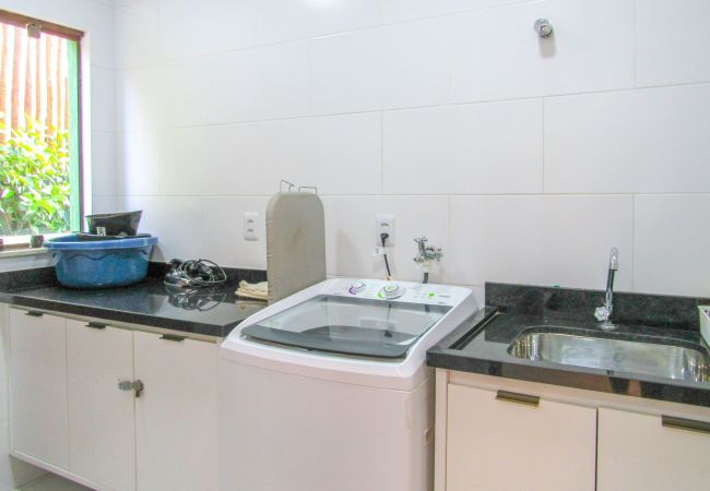 Casa em Camaçari - Casa c ótima infraestrutura e piscina, Camaçari/BA Casa em Camaçari - Casa c ótima infraestrutura e piscina, Camaçari/BA