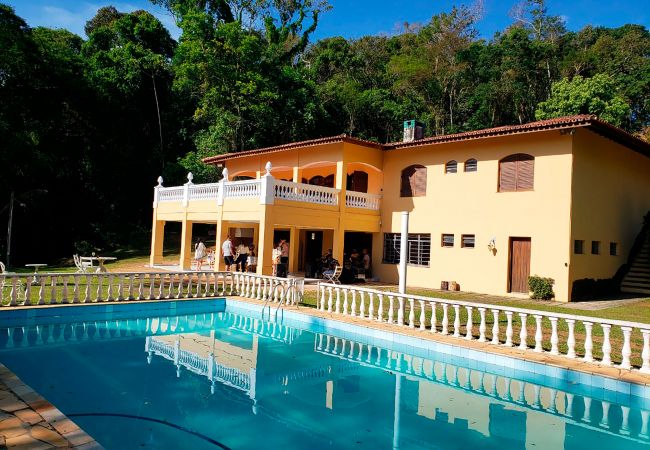 Casa em Atibaia - Lindo sitio c lago e lazer completo em Atibaia/SP Casa em Atibaia - Lindo sitio c lago e lazer completo em Atibaia/SP