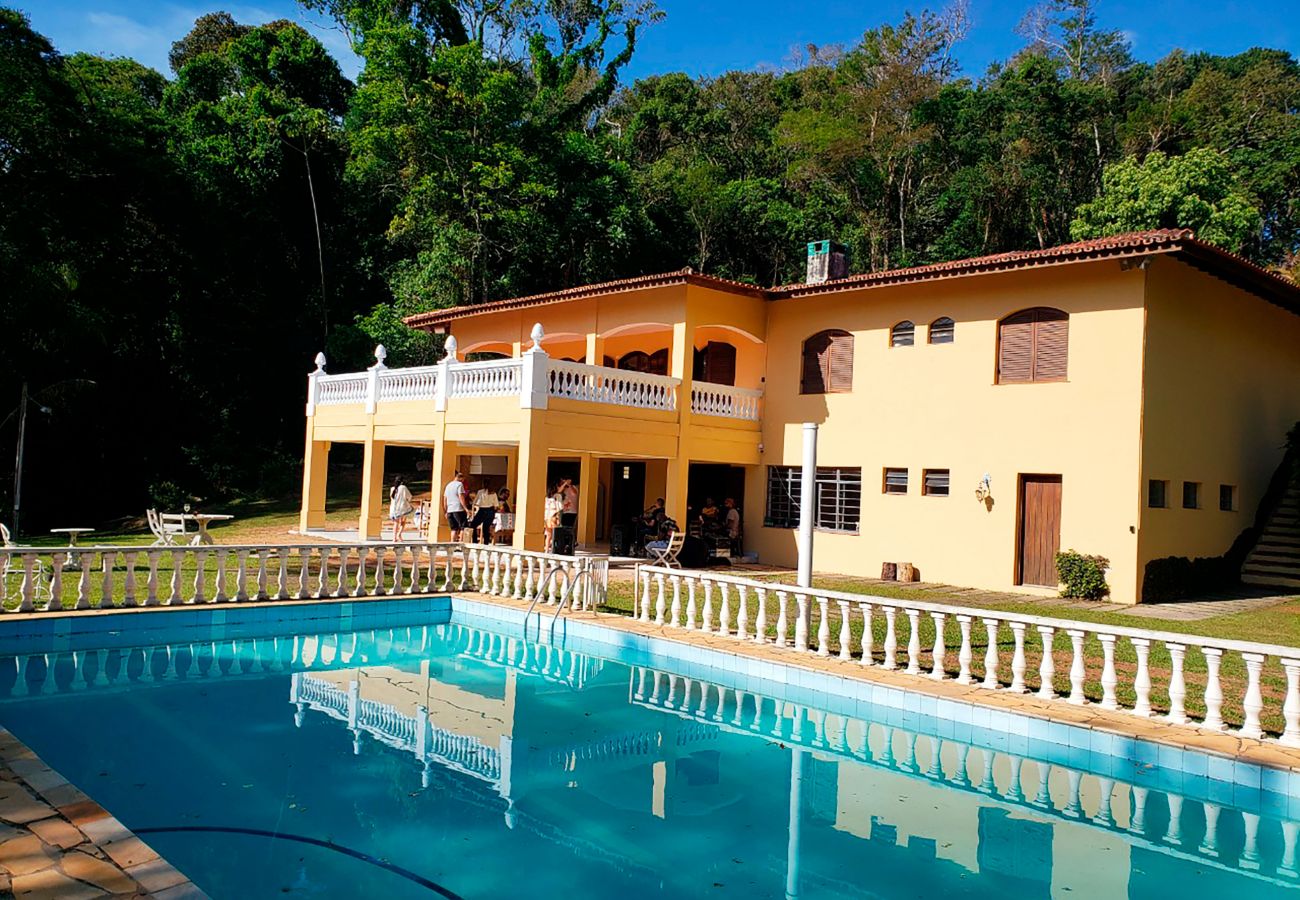 Casa em Atibaia - Lindo sitio c lago e lazer completo em Atibaia/SP