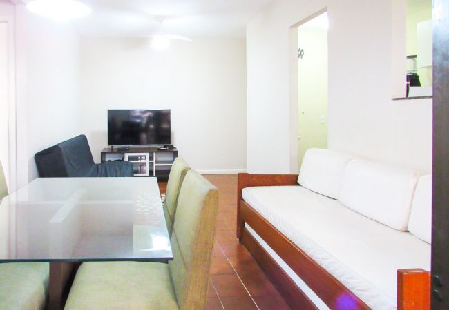 Apartamento em Guarujá - Ótimo Apto a 200m - Praia das Pitangueiras/Guarujá Apartamento em Guarujá - Ótimo Apto a 200m - Praia das Pitangueiras/Guarujá