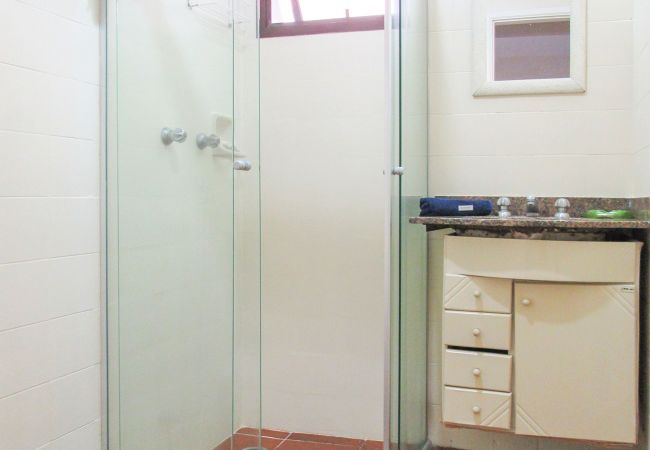 Apartamento em Guarujá - Ótimo Apto a 200m - Praia das Pitangueiras/Guarujá Apartamento em Guarujá - Ótimo Apto a 200m - Praia das Pitangueiras/Guarujá