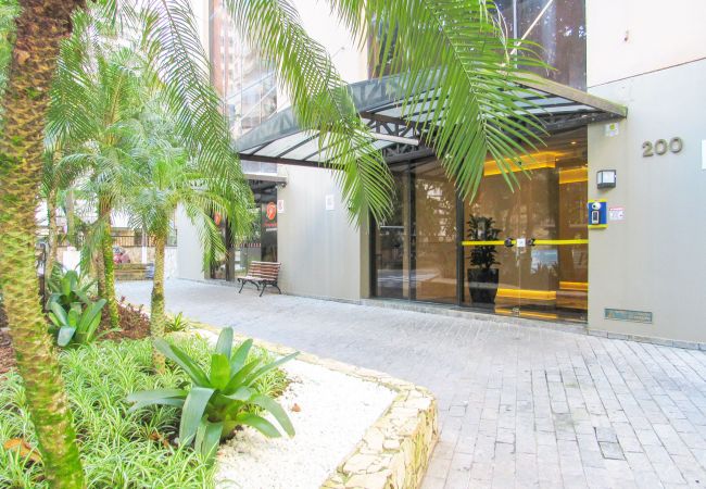 Apartamento em Guarujá - Ótimo Apto a 200m - Praia das Pitangueiras/Guarujá Apartamento em Guarujá - Ótimo Apto a 200m - Praia das Pitangueiras/Guarujá