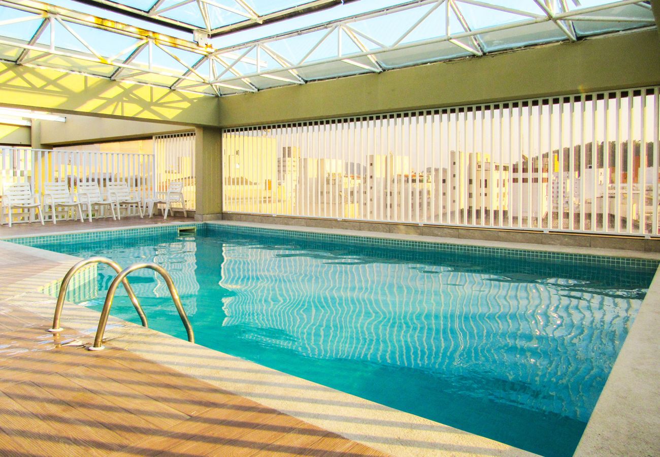 Apartamento em Guarujá - Ótimo Apto a 200m - Praia das Pitangueiras/Guarujá Apartamento em Guarujá - Ótimo Apto a 200m - Praia das Pitangueiras/Guarujá