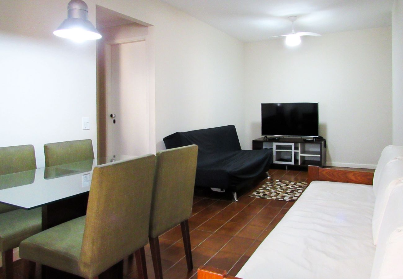 Apartamento em Guarujá - Ótimo Apto a 200m - Praia das Pitangueiras/Guarujá Apartamento em Guarujá - Ótimo Apto a 200m - Praia das Pitangueiras/Guarujá