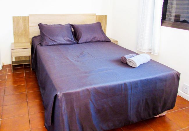 Apartamento em Guarujá - Apto a 200 m da Praia das Pitangueiras-Guarujá/SP Apartamento em Guarujá - Apto a 200 m da Praia das Pitangueiras-Guarujá/SP