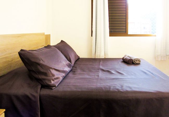 Apartamento em Guarujá - Apto a 200 m da Praia das Pitangueiras-Guarujá/SP Apartamento em Guarujá - Apto a 200 m da Praia das Pitangueiras-Guarujá/SP